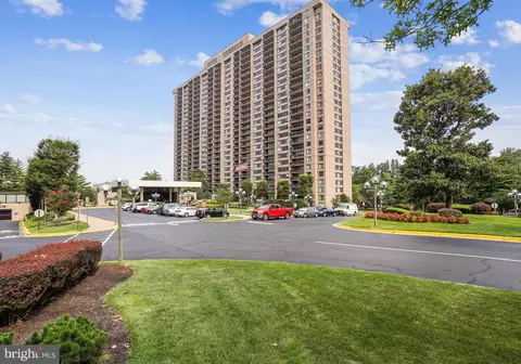 3705 S George Mason Dr #818S, Falls Church, VA 22041