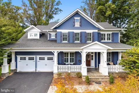 131 Kingsley Rd SW, Vienna, VA 22180