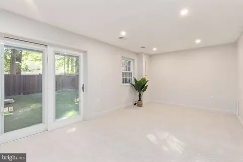 6342 Draco St, Burke, VA 22015 photo 20