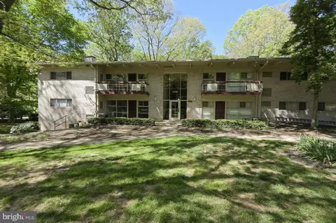 4359 Americana Dr #4359F, Annandale, VA 22003