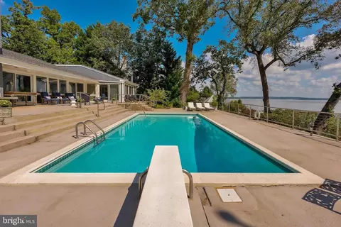 3803 Belle Rive Ter, Alexandria, VA 22309