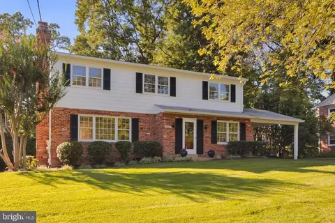 8305 Wagon Wheel Rd, Alexandria, VA 22309