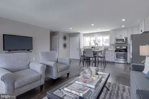 7412 Hogarth St, Springfield, VA 22151 photo 9