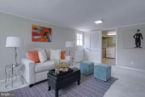 7412 Hogarth St, Springfield, VA 22151 photo 3