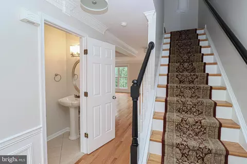 1100 Cypress Tree Pl, Herndon, VA 20170 photo 40