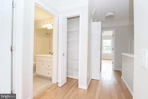 1100 Cypress Tree Pl, Herndon, VA 20170 photo 34