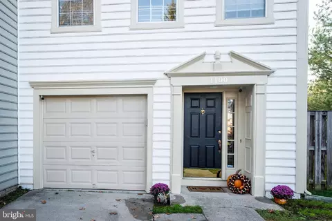 1100 Cypress Tree Pl, Herndon, VA 20170 photo 2