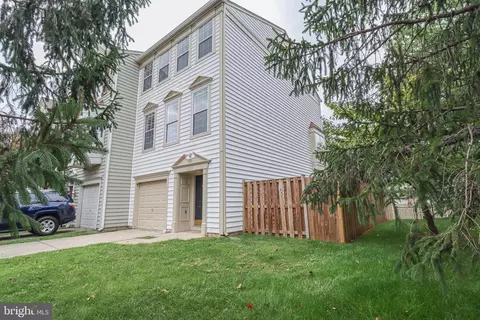 1100 Cypress Tree Pl, Herndon, VA 20170 photo 4