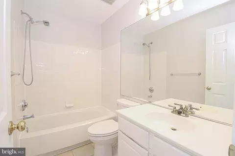1100 Cypress Tree Pl, Herndon, VA 20170 photo 33