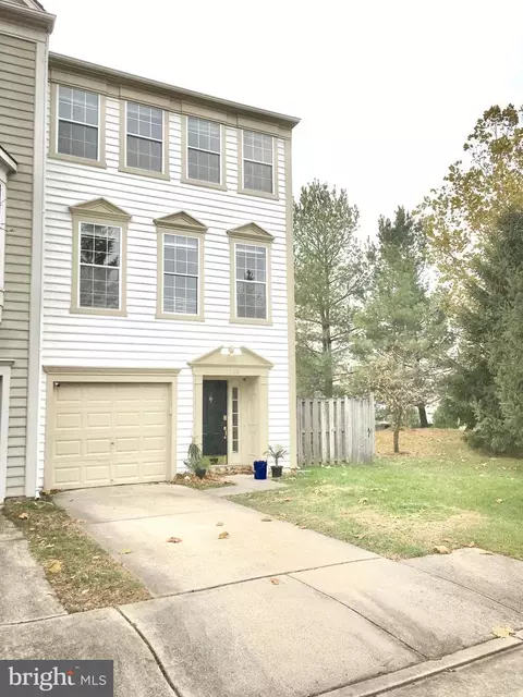 1100 Cypress Tree Pl, Herndon, VA 20170 photo 3