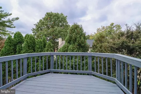 1100 Cypress Tree Pl, Herndon, VA 20170 photo 22