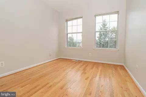 1100 Cypress Tree Pl, Herndon, VA 20170 photo 30