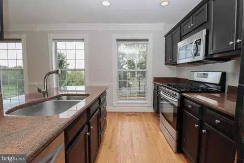 1100 Cypress Tree Pl, Herndon, VA 20170 photo 36