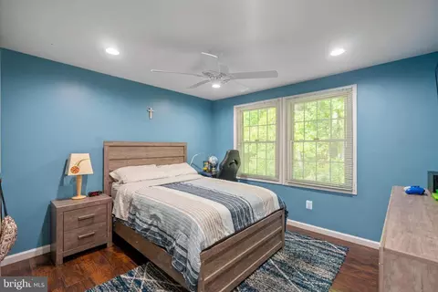 10804 Split Oak Ln, Burke, VA 22015 photo 15