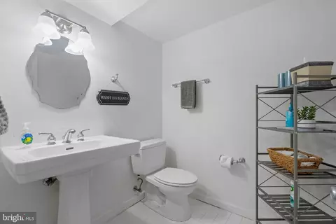 10804 Split Oak Ln, Burke, VA 22015 photo 23