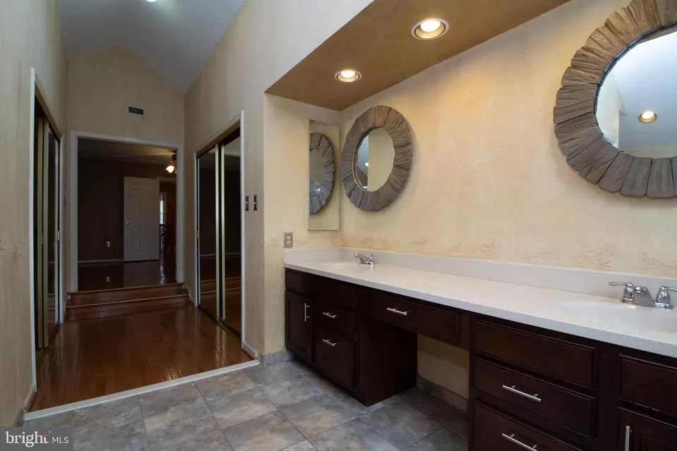  15338 Oakmere Pl, Centreville, VA 20120 photo 68
