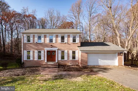 6310 Glenbard Rd, Burke, VA 22015