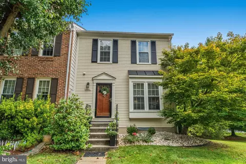 7447 Duddington Dr, Alexandria, VA 22315
