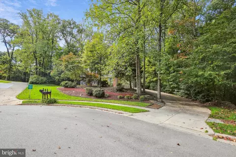 9207 Macswain Pl, Springfield, VA 22153 photo 5
