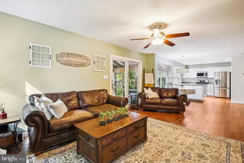 9207 Macswain Pl, Springfield, VA 22153 photo 11