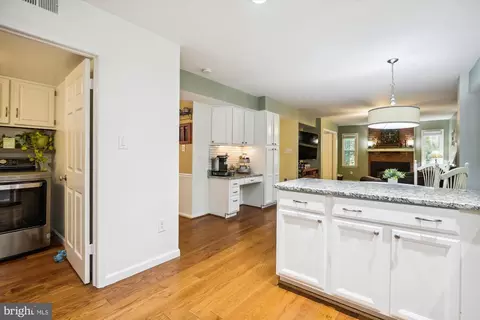 9207 Macswain Pl, Springfield, VA 22153 photo 17