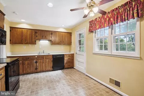 7107 Purdue Pl, Mclean, VA 22101 photo 15