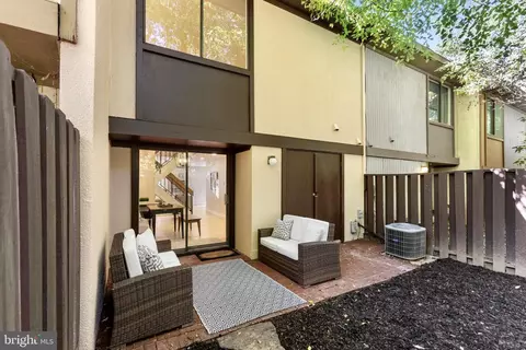 12124 Captiva Ct, Reston, VA 20191 photo 10