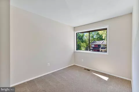 12124 Captiva Ct, Reston, VA 20191 photo 17