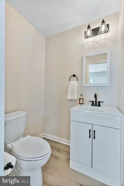 12124 Captiva Ct, Reston, VA 20191 photo 11