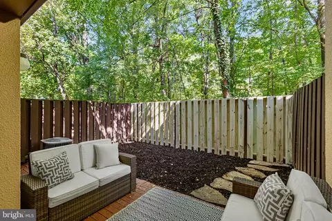 12124 Captiva Ct, Reston, VA 20191 photo 9