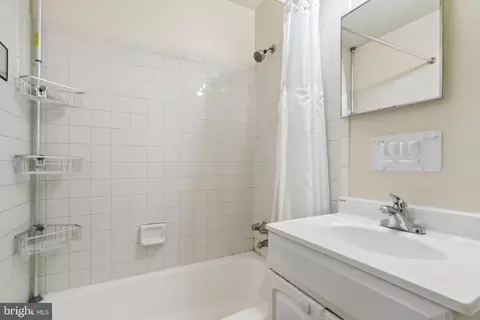 2286 White Cornus Ln, Reston, VA 20191 photo 17