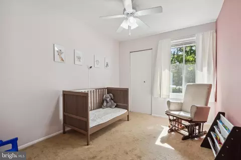 2286 White Cornus Ln, Reston, VA 20191 photo 15