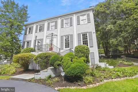 1313 Merrie Ridge Rd, Mclean, VA 22101