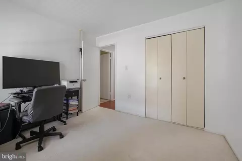 7813 Harrowgate Cir #B, Springfield, VA 22152 photo 19
