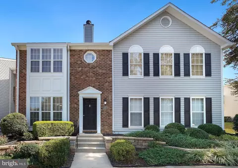 7813 Harrowgate Cir #B, Springfield, VA 22152
