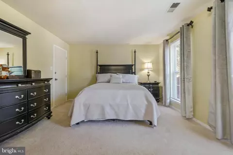 7813 Harrowgate Cir #B, Springfield, VA 22152 photo 15