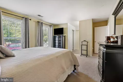7813 Harrowgate Cir #B, Springfield, VA 22152 photo 17