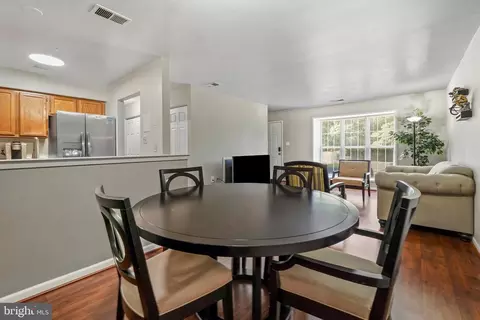 7813 Harrowgate Cir #B, Springfield, VA 22152 photo 8
