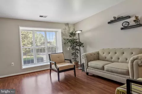 7813 Harrowgate Cir #B, Springfield, VA 22152 photo 7
