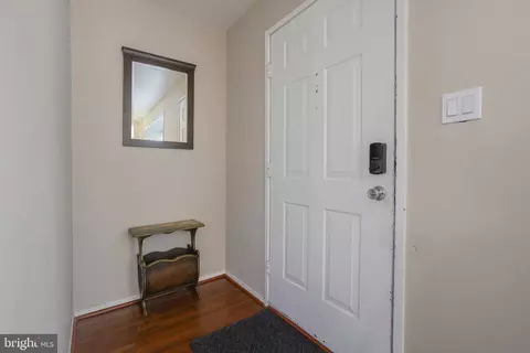 7813 Harrowgate Cir #B, Springfield, VA 22152 photo 4