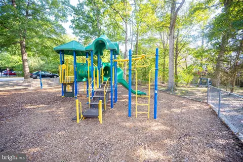 7205 Squirrel Run Ct, Springfield, VA 22152 photo 31