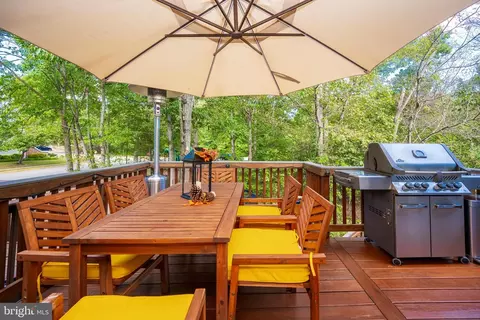 7205 Squirrel Run Ct, Springfield, VA 22152 photo 10
