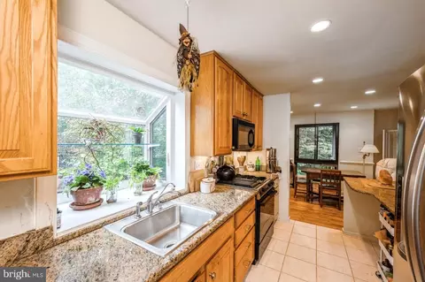2363 Old Trail Dr, Reston, VA 20191 photo 19