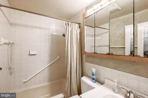 2363 Old Trail Dr, Reston, VA 20191 photo 25
