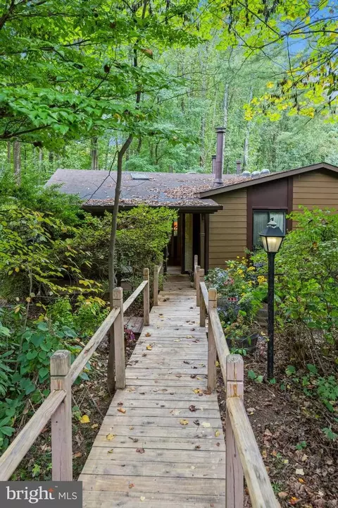 2363 Old Trail Dr, Reston, VA 20191 photo 4