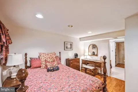 2363 Old Trail Dr, Reston, VA 20191 photo 10