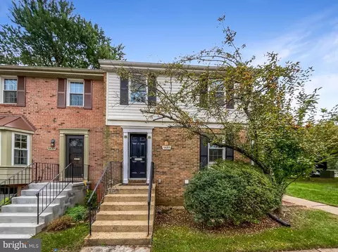 9689 Lindenbrook St, Fairfax, VA 22031
