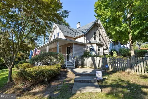 1100 Monroe St, Herndon, VA 20170