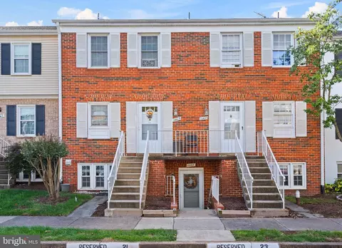 14421 Turin Ln, Centreville, VA 20121