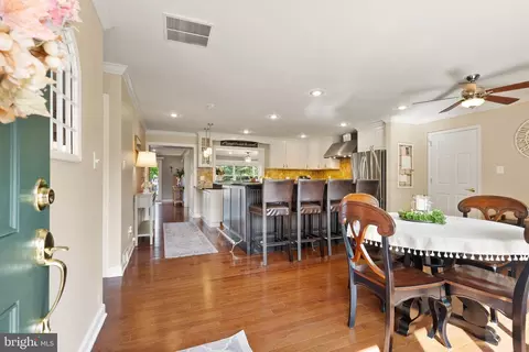 7312 Inzer St, Springfield, VA 22151 photo 7